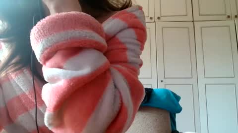 Snapshot of deessedivine chatting on 06/04/26, 03:18 KamiDevi online show from 06/04/26, 03:18