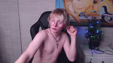 Snapshot of deficitt chatting on 01/12/25, 04:31 deficitt online show from 01/12/25, 04:31