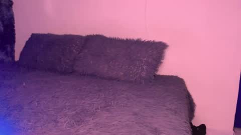 Snapshot of deibi22 chatting on 11/02/25, 11:07 deibi22 online show from 11/02/25, 11:07