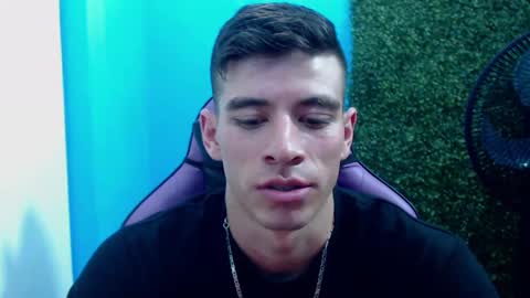 Snapshot of deiby_baby chatting on 12/11/24, 12:33 DEIBY online show from 12/11/24, 12:33