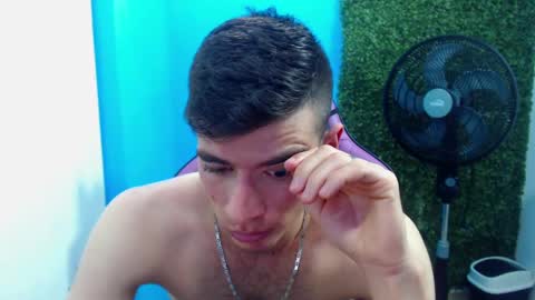 Snapshot of deiby_baby chatting on 12/30/24, 12:00 DEIBY online show from 12/30/24, 12:00