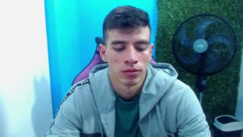 Snapshot of deiby_baby chatting on 12/30/24, 03:03 DEIBY online show from 12/30/24, 03:03