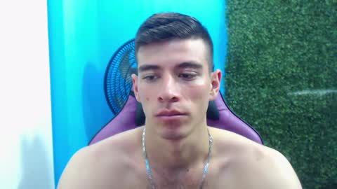 Snapshot of deiby_baby chatting on 12/30/24, 10:23 DEIBY online show from 12/30/24, 10:23