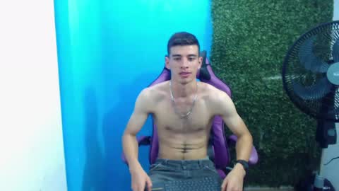 Snapshot of deiby_baby chatting on 12/31/24, 07:53 DEIBY online show from 12/31/24, 07:53