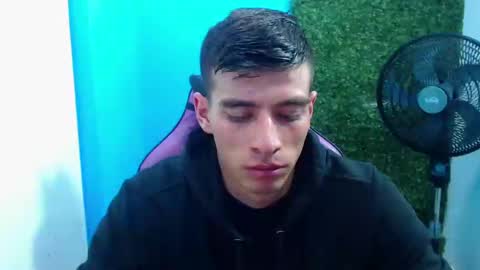 Snapshot of deiby_baby chatting on 01/04/25, 04:01 DEIBY online show from 01/04/25, 04:01