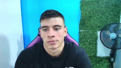 Snapshot of deiby_baby chatting on 01/28/25, 01:18 DEIBY online show from 01/28/25, 01:18