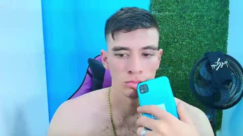 Snapshot of deiby_baby chatting on 02/11/25, 01:52 DEIBY online show from 02/11/25, 01:52