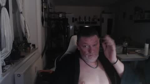 deinprinz2312 online show from 01/27/25, 05:58