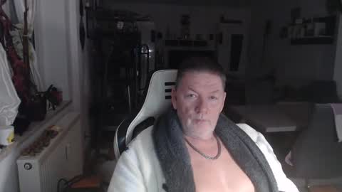 deinprinz2312 online show from 11/23/25, 03:50