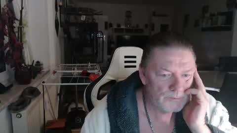 deinprinz2312 online show from 01/17/26, 05:01