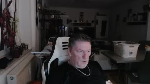 deinprinz2312 online show from 02/01/26, 06:12