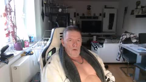 deinprinz2312 online show from 03/16/26, 05:44