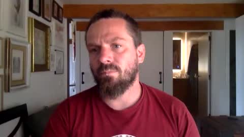 Snapshot of deivitzzz chatting on 09/17/25, 02:30 Hermes online show from 09/17/25, 02:30