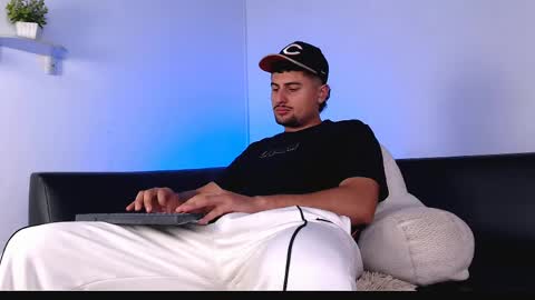  DEIVY  online show from 04/21/26, 08:55