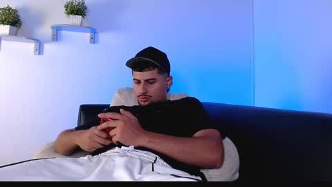  DEIVY  online show from 04/22/26, 10:00