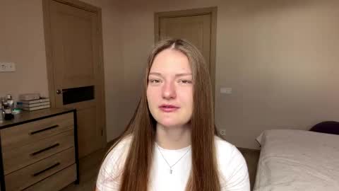 Mila online show from 04/23/26, 12:04