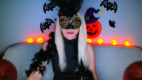 deliciaalove online show from 10/31/25, 09:27