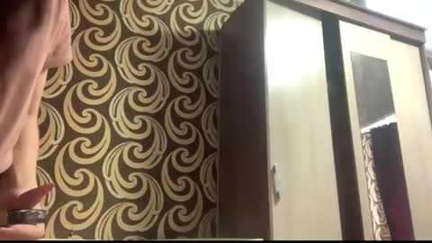 Kiki online show from 04/21/26, 05:58