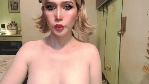 Mercedes online show from 03/30/26, 01:06