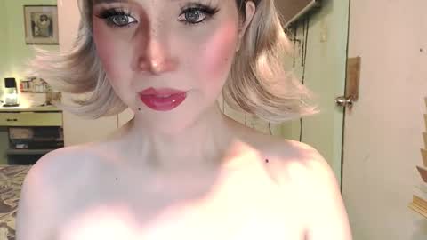 Mercedes online show from 04/15/26, 02:29