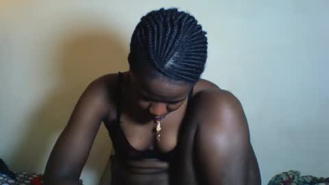 Snapshot of deliciousbabe01 chatting on 09/11/25, 09:20 EVAH online show from 09/11/25, 09:20