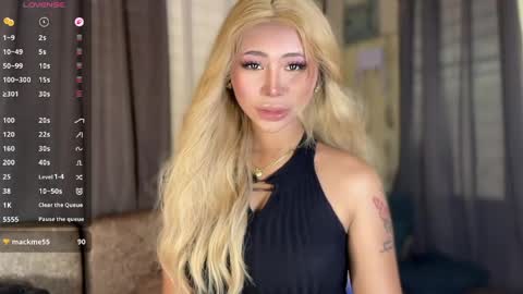 Hello your loving faye 3 online show from 04/17/26, 06:05