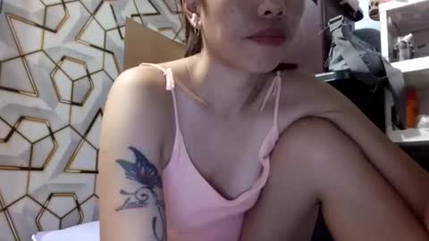 deliciousgirl975840 online show from 04/24/26, 06:43