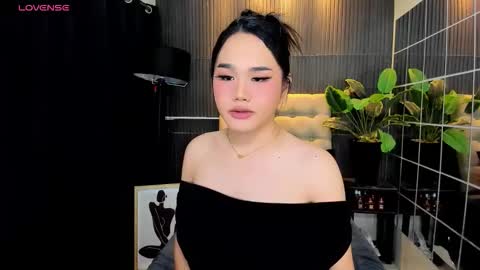 Snapshot of delightfulprincess chatting on 10/20/25, 02:45 Tyra Colins online show from 10/20/25, 02:45