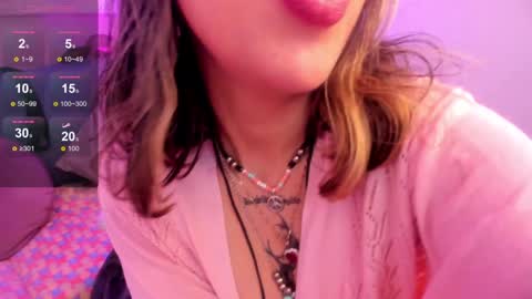 Snapshot of delilah_fix chatting on 02/08/25, 05:29 della online show from 02/08/25, 05:29