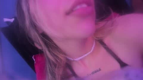 della online show from 10/27/25, 08:40