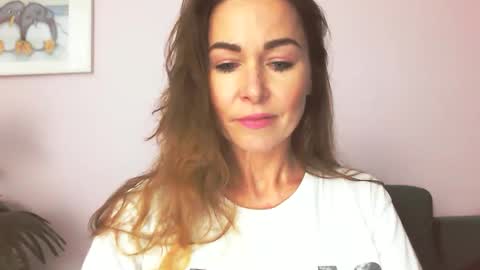 Snapshot of delilah_sweet chatting on 01/12/26, 03:50 delilah_sweet online show from 01/12/26, 03:50