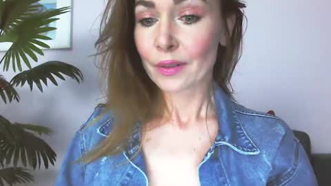 delilah_sweet online show from 05/25/26, 03:29