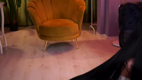 Delilah online show from 04/21/26, 01:42