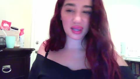 Snapshot of delilahraynee chatting on 06/08/26, 01:28 delilahraynee online show from 06/08/26, 01:28
