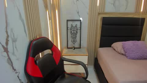 Snapshot of delilaquinn chatting on 10/17/25, 11:13 delilaquinn online show from 10/17/25, 11:13