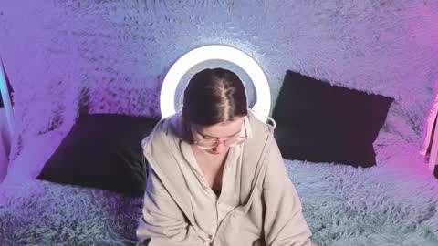 Rochel online show from 12/13/25, 08:04