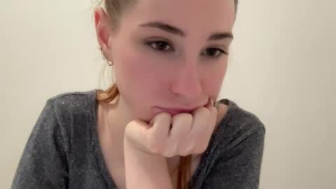 Delivery      online show from 02/03/25, 02:58