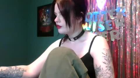 dellacrush_ online show from 02/11/25, 06:22