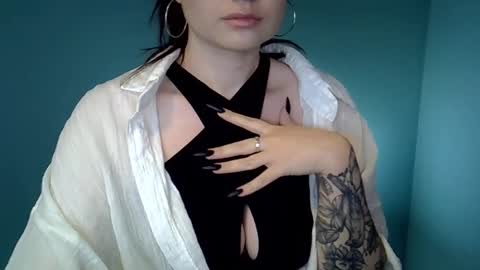 dellacrush_ online show from 02/20/25, 05:40