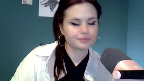 dellacrush_ online show from 02/20/25, 08:47