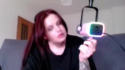 dellacrush_ online show from 02/28/25, 11:03