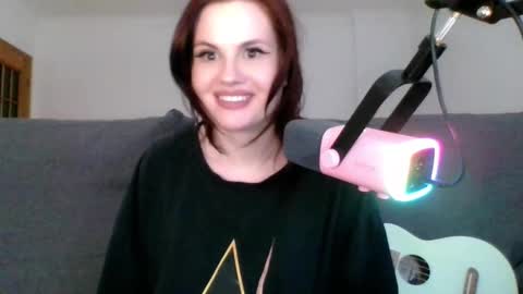 dellacrush_ online show from 03/05/25, 08:42