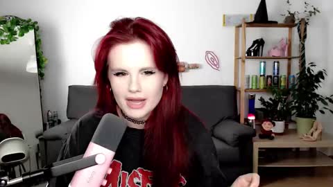 dellacrush_ online show from 09/15/25, 05:35