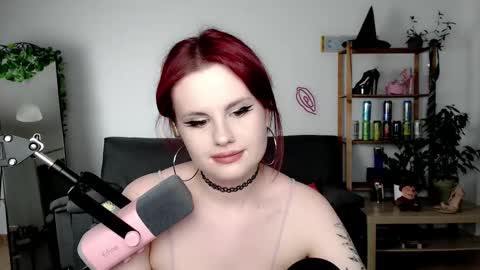 dellacrush_ online show from 09/27/25, 05:40