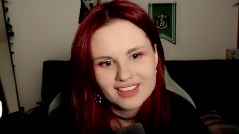 dellacrush_ online show from 12/03/25, 06:17