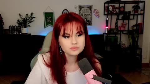 dellacrush_ online show from 02/09/26, 06:56