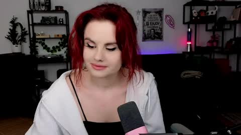 dellacrush_ online show from 03/30/26, 06:20