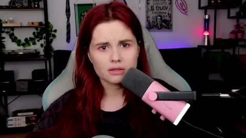 dellacrush_ online show from 04/01/26, 06:05