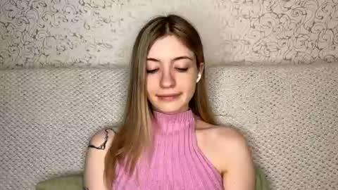 Sia online show from 07/04/26, 10:21