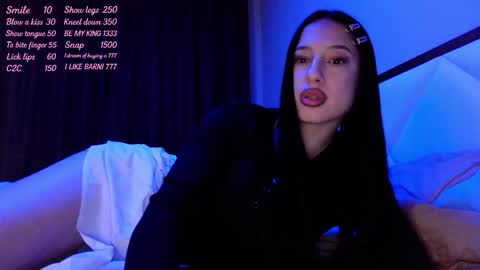 delly_love online show from 11/23/25, 10:09